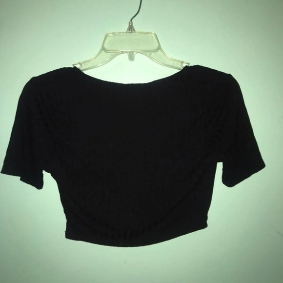 Black crop top - Picture 3 of 4